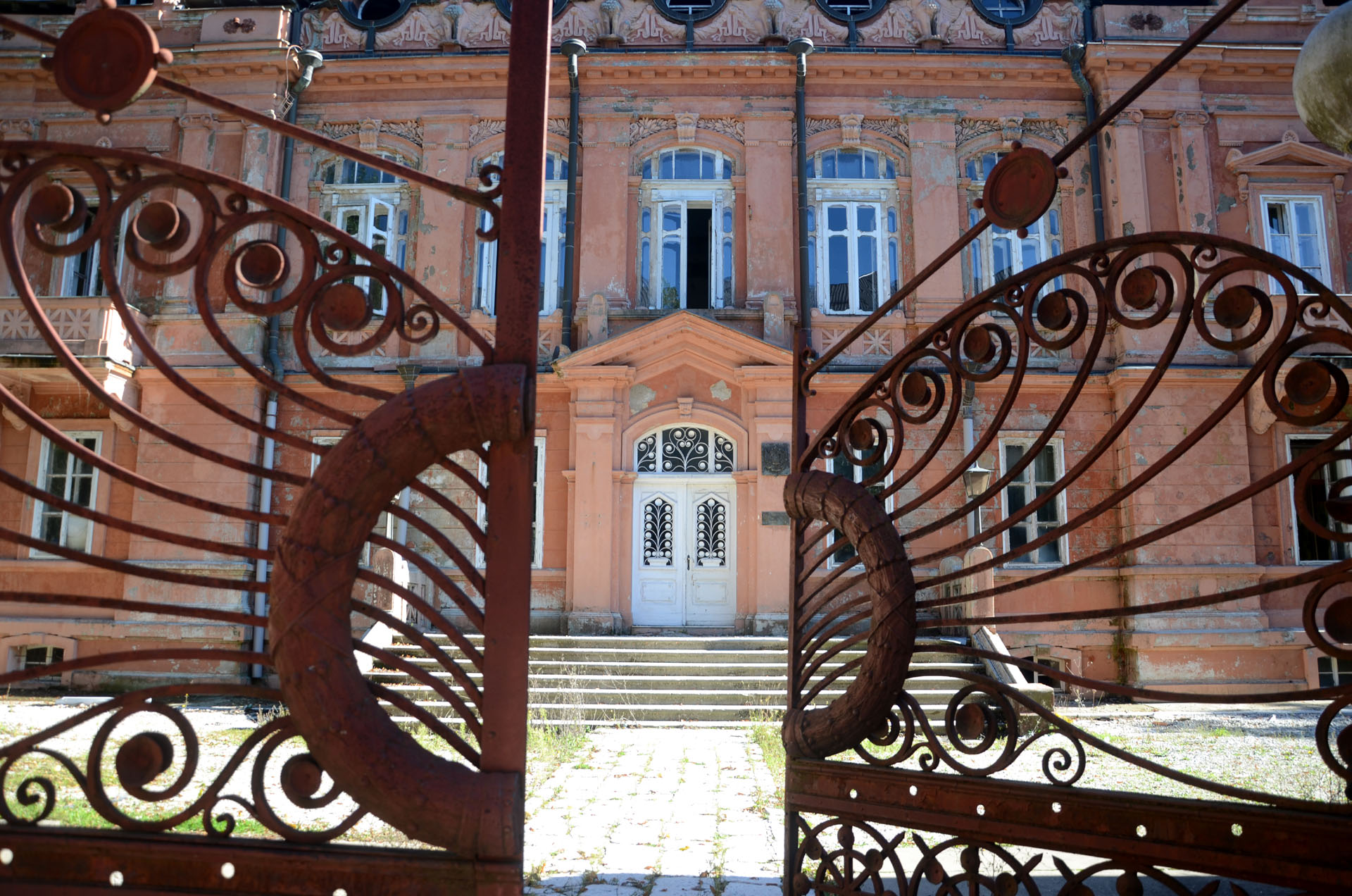 Former Russian embassy