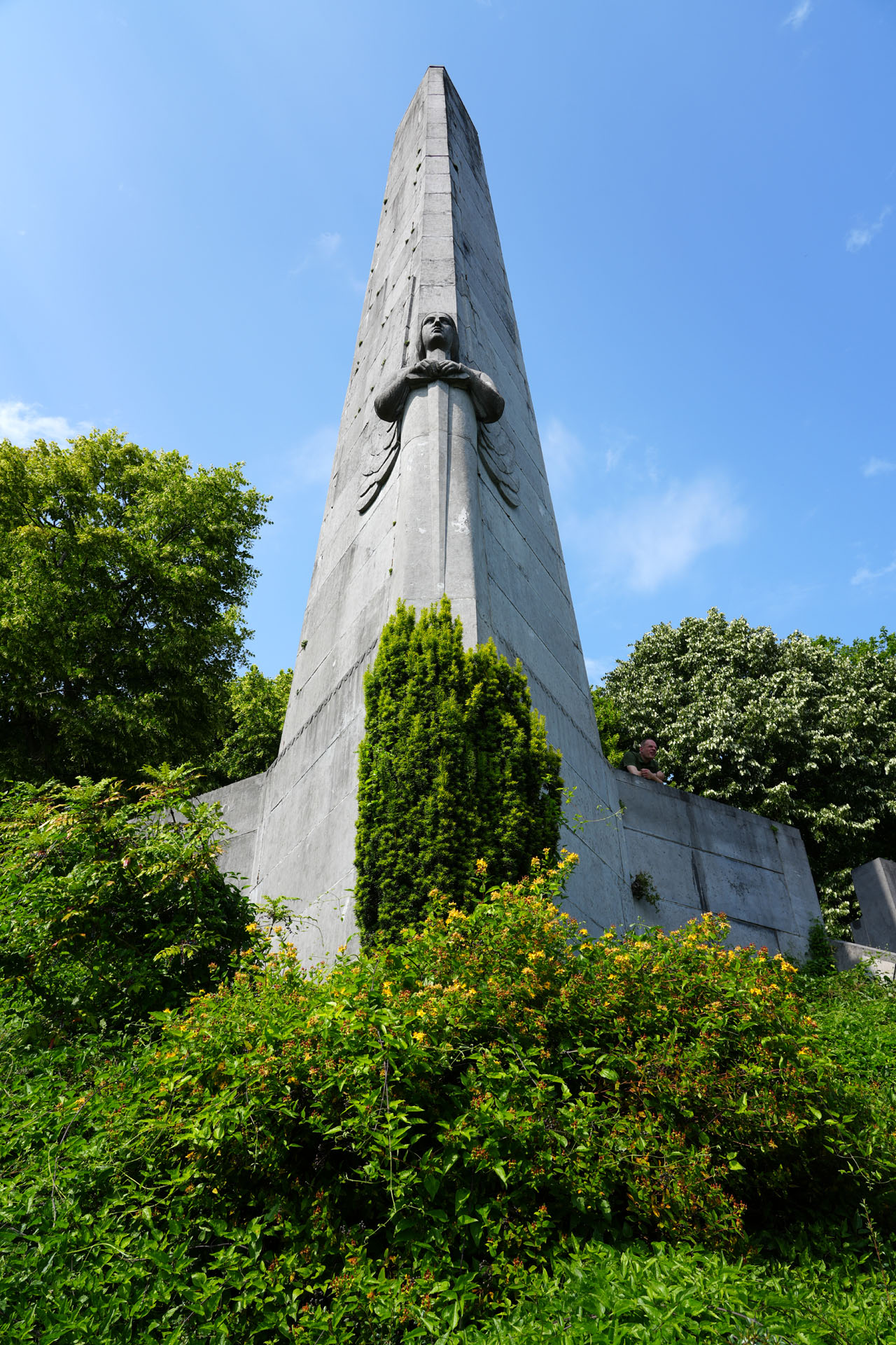 Monument au 14ème Régiment de Ligne