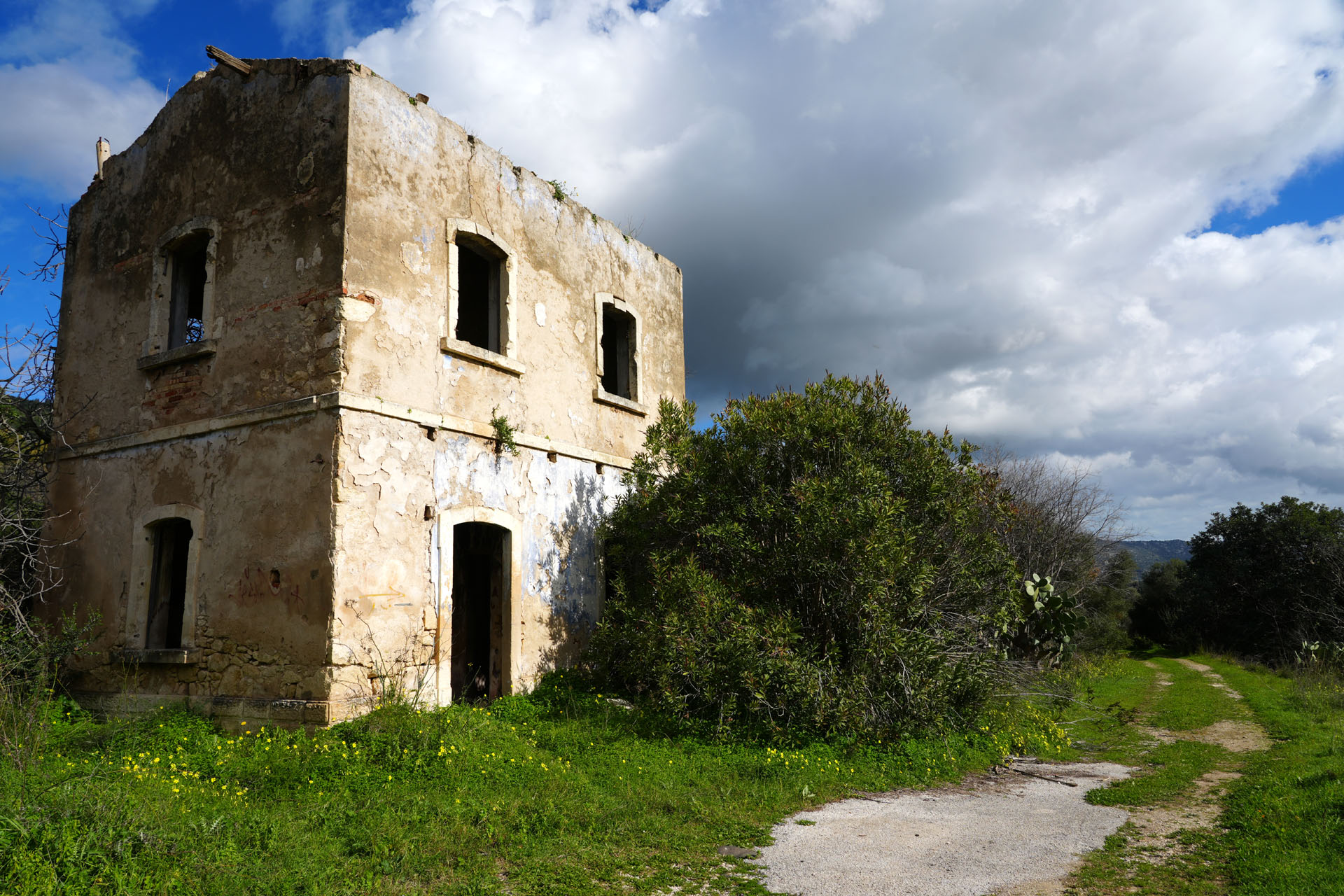 Ex Casello Linea SAFS Pantalica Solarino